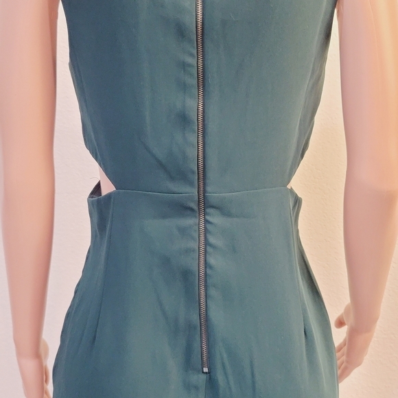 LULU'S Backstage Pass Forest Green Sleeveless Cutout Bodycon Dress Size: L - Picture 9 of 13